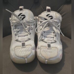 Jordan White Sneakers